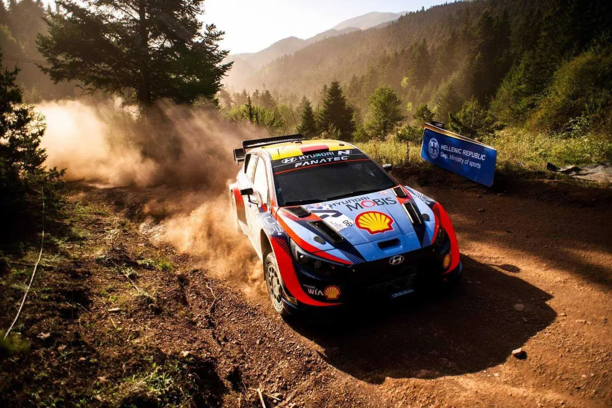 WRC22. Acropolis Grecia. D2. Loeb Out, Tripletta Hyundai, Neuville in Testa (9)