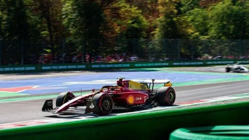Formula 1, Sainz: "Fa male partire dietro con questa F1-75"
