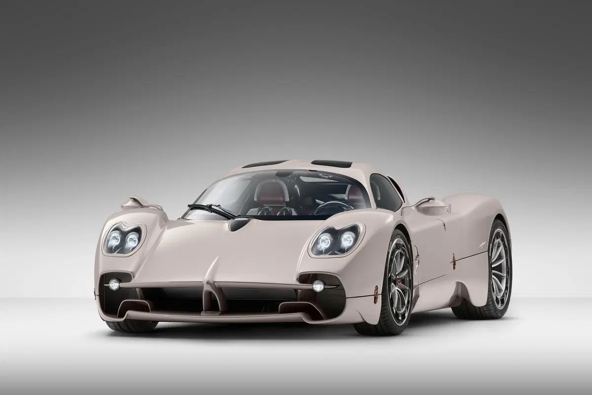Nuova Pagani Utopia: V12 in purezza, non ha eguali  