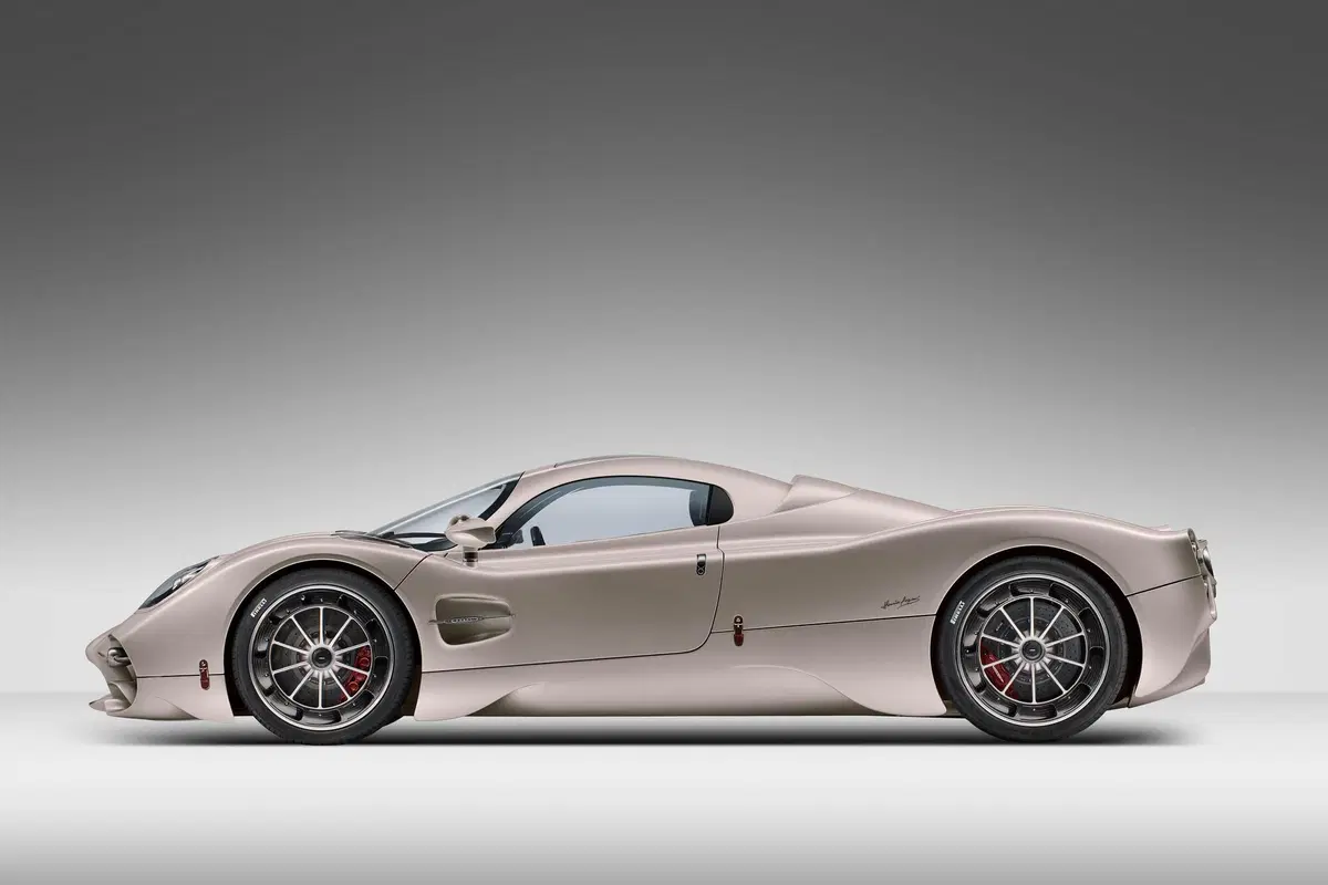 Nuova Pagani Utopia: V12 in purezza, non ha eguali   (10)