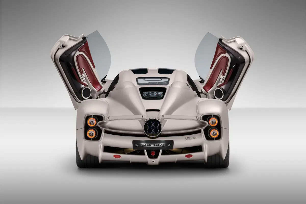 Nuova Pagani Utopia: V12 in purezza, non ha eguali   (11)