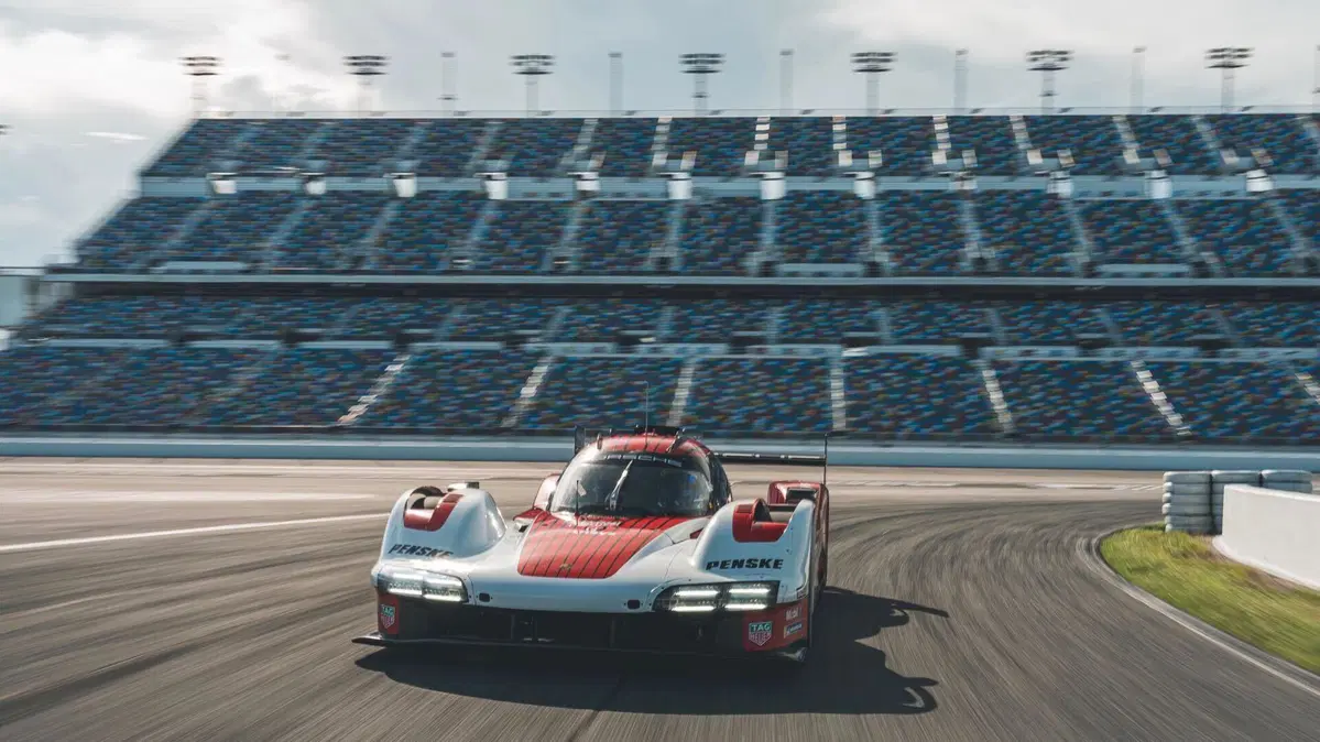 La Porsche 963 LMDh già in pista a Daytona: 2247 km di prove (da Stoccarda a Istanbul) (4)