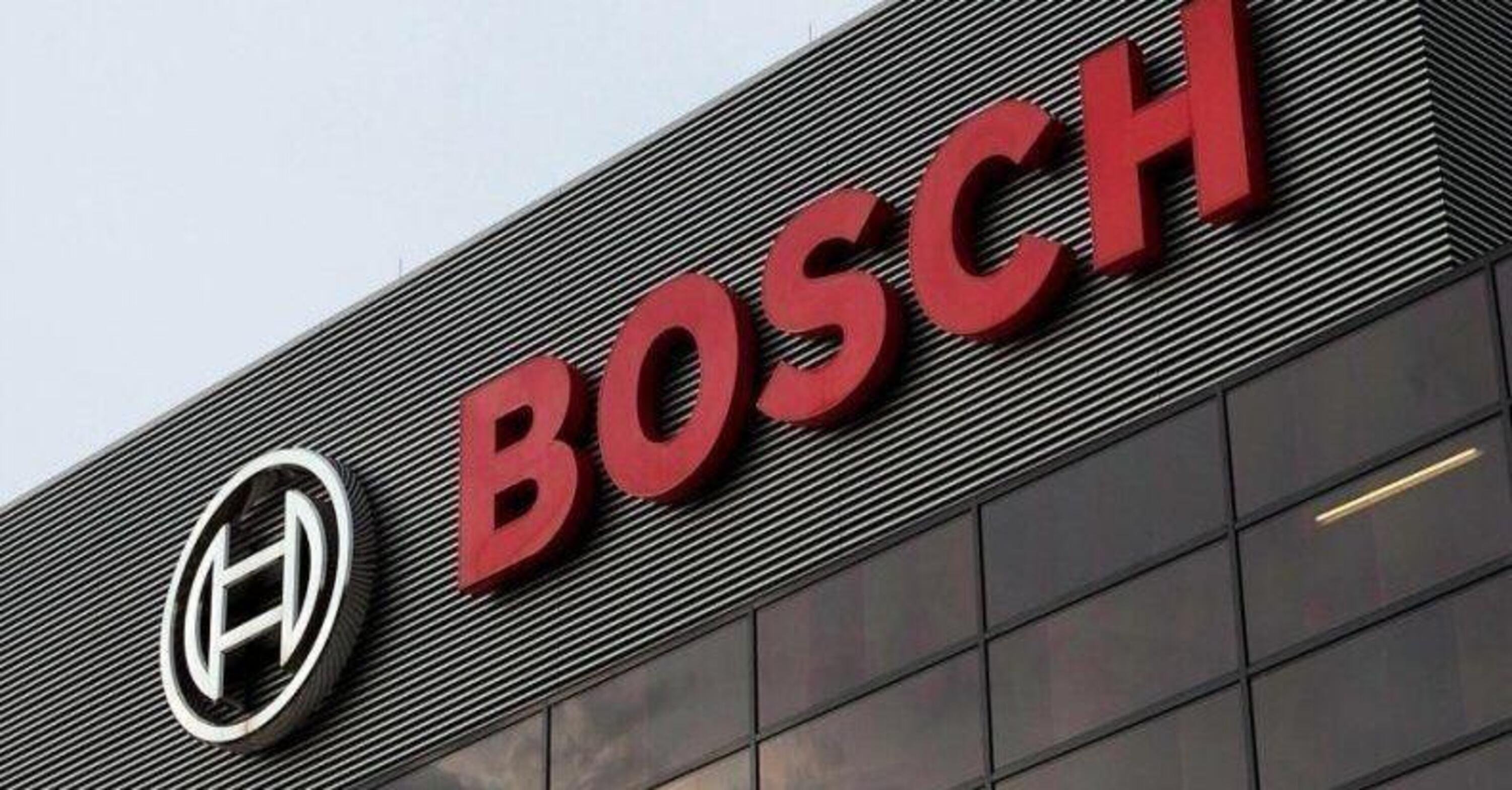 Bosch lancia l&#039;allarme: &egrave; un rischio puntare tutto sulle auto a batterie