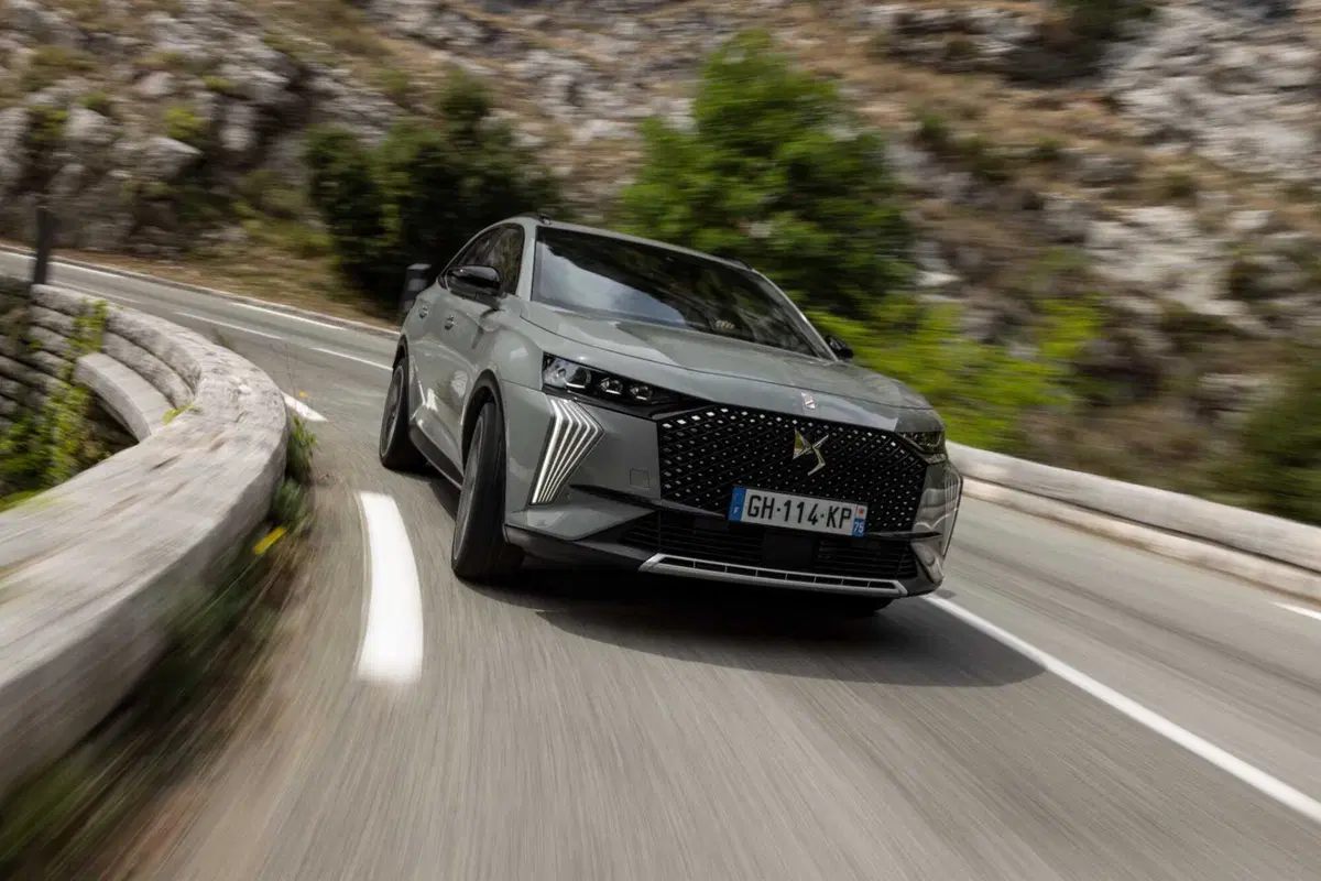DS 7 E-Tense 2023 | Prova su strada (8)