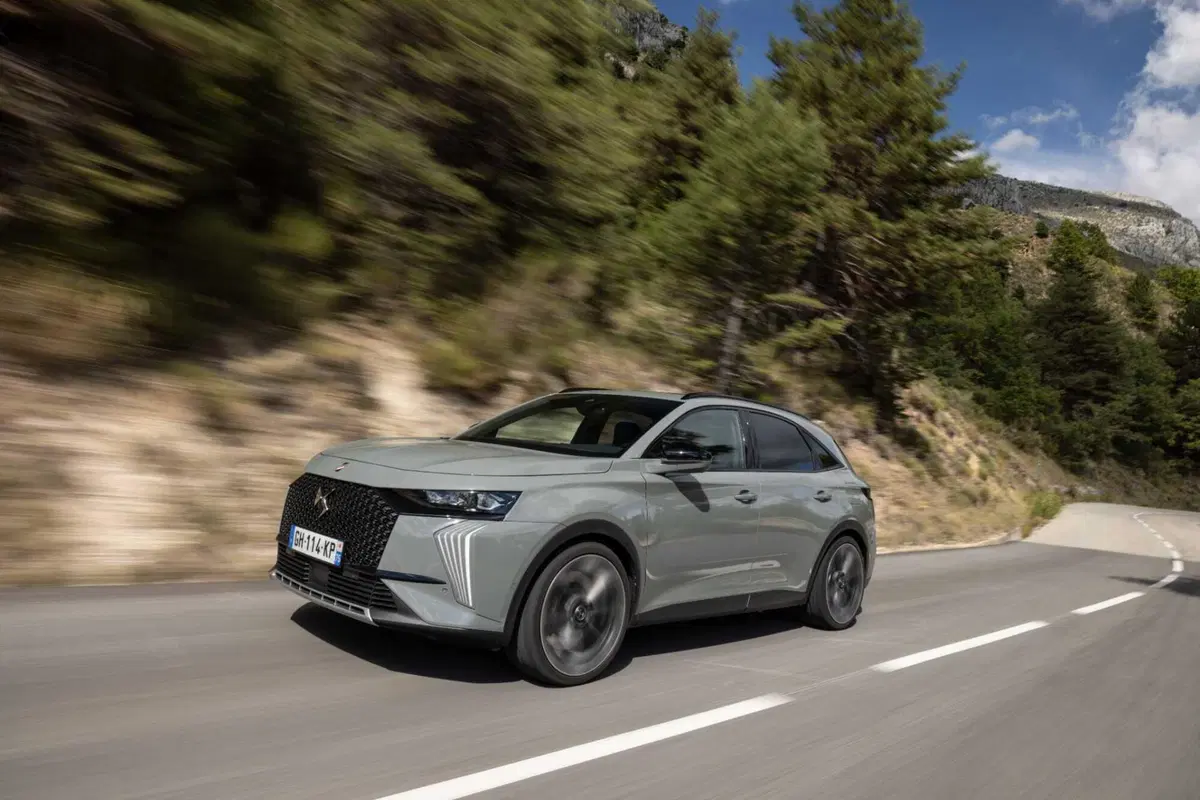 DS 7 E-Tense 2023 | Prova su strada (13)