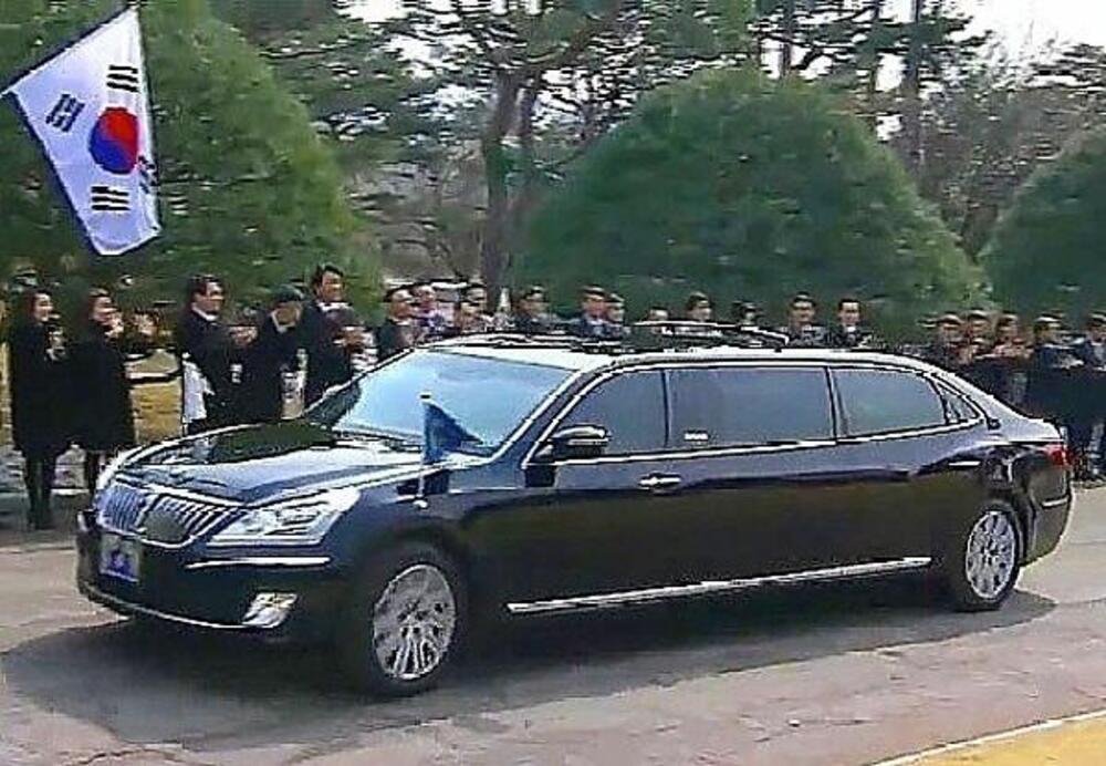 COREA DEL SUD Il Presidente Young Suk Keol usa una Hyundai Equus VL500 blindata.
