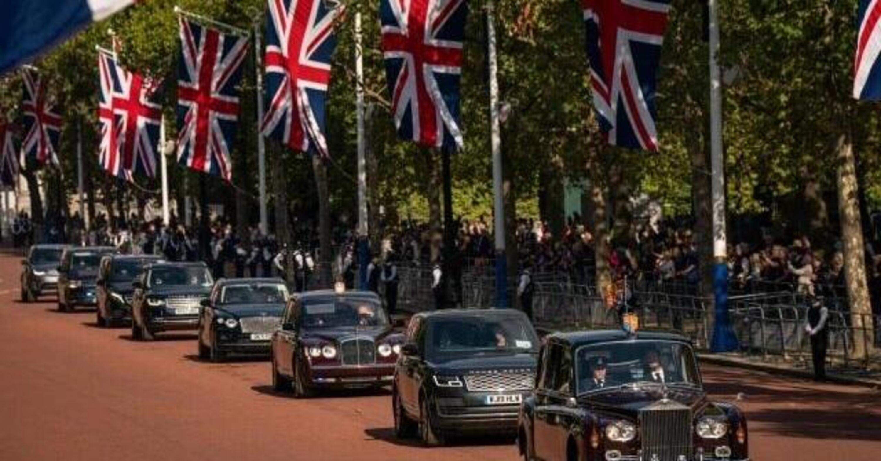I Re e i Capi di Stato ai funerali della Regina Elisabetta II. Auto blindate per una sicurezza al top