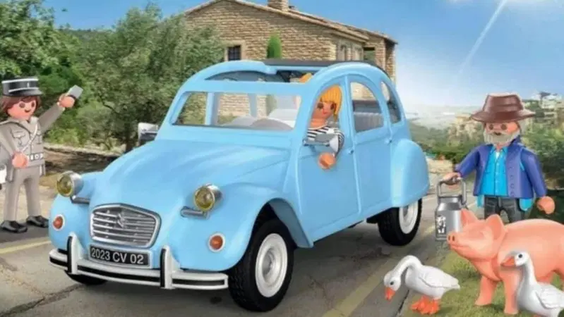 Torna la Citro&euml;n 2CV a febbraio 2023: Playmobil allarga il suo garage 