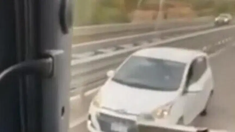 Tragedia sfiorata: anziana guida contromano sulla statale [VIDEO]