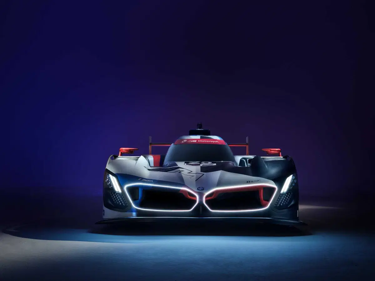 BMW M Hybrid V8 gareggerà nel 2023 (7)
