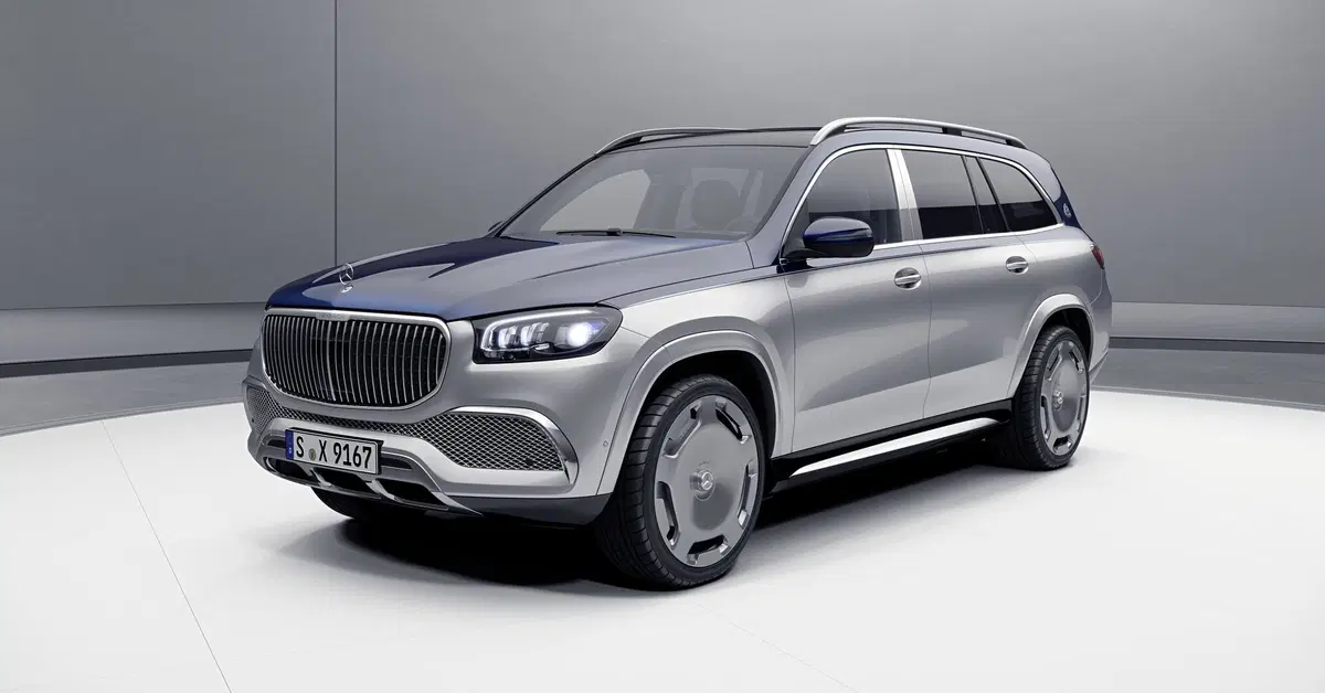 Mercedes di lusso che "tirano". Addio auto economiche 