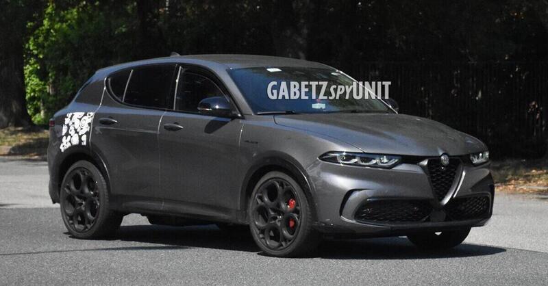 Alfa Romeo Tonale Plug-in Hybrid, ecco le foto spia