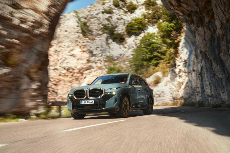 Nuova BMW XM 2023: la V8 che sa di elettrico