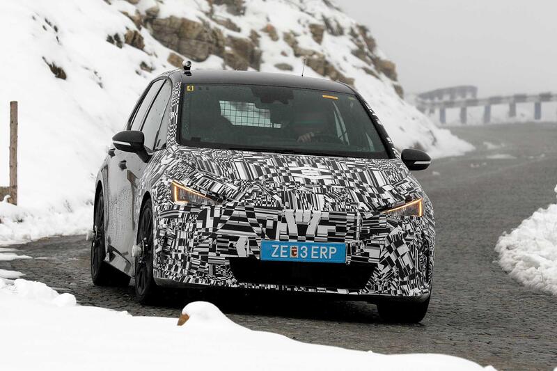 Cupra Born, ecco le foto spia del nuovo Facelift