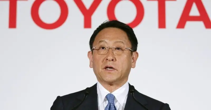 Akio Toyoda sull'elettrico: "non basta" per raggiungere gli obiettivi di decarbonizzazione