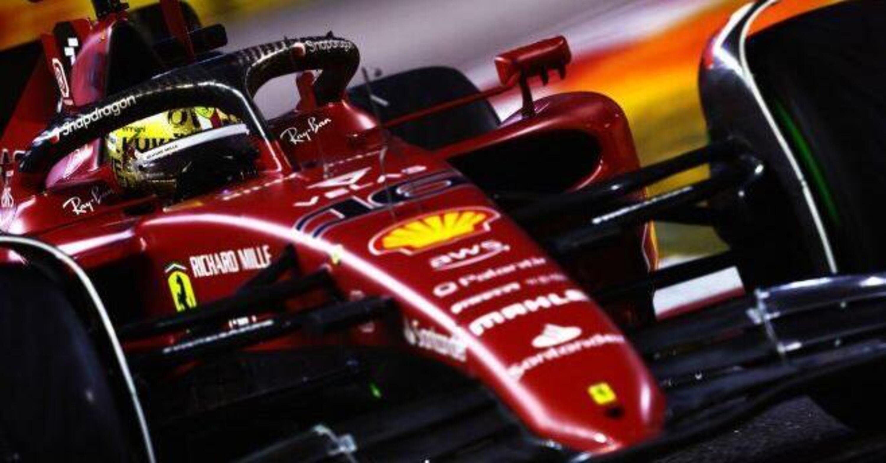 F1, GP Singapore 2022 Leclerc in pole con un ultimo giro incredibile