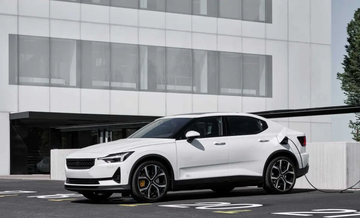Polestar Polestar 2 (2022-->>) (9)