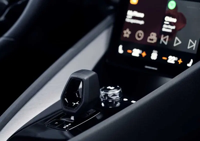 Polestar Polestar 2 (2022-->>) (15)