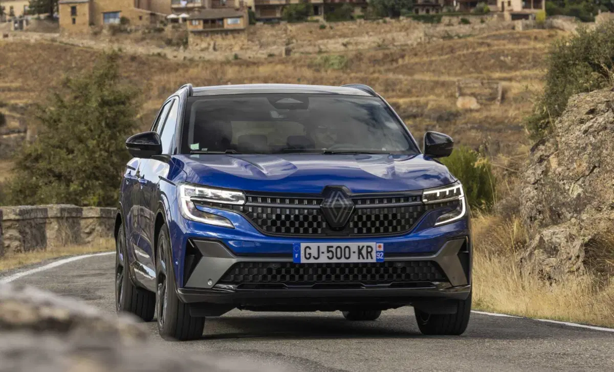 Renault Austral 1.2 full hybrid Iconic 200cv auto (37)