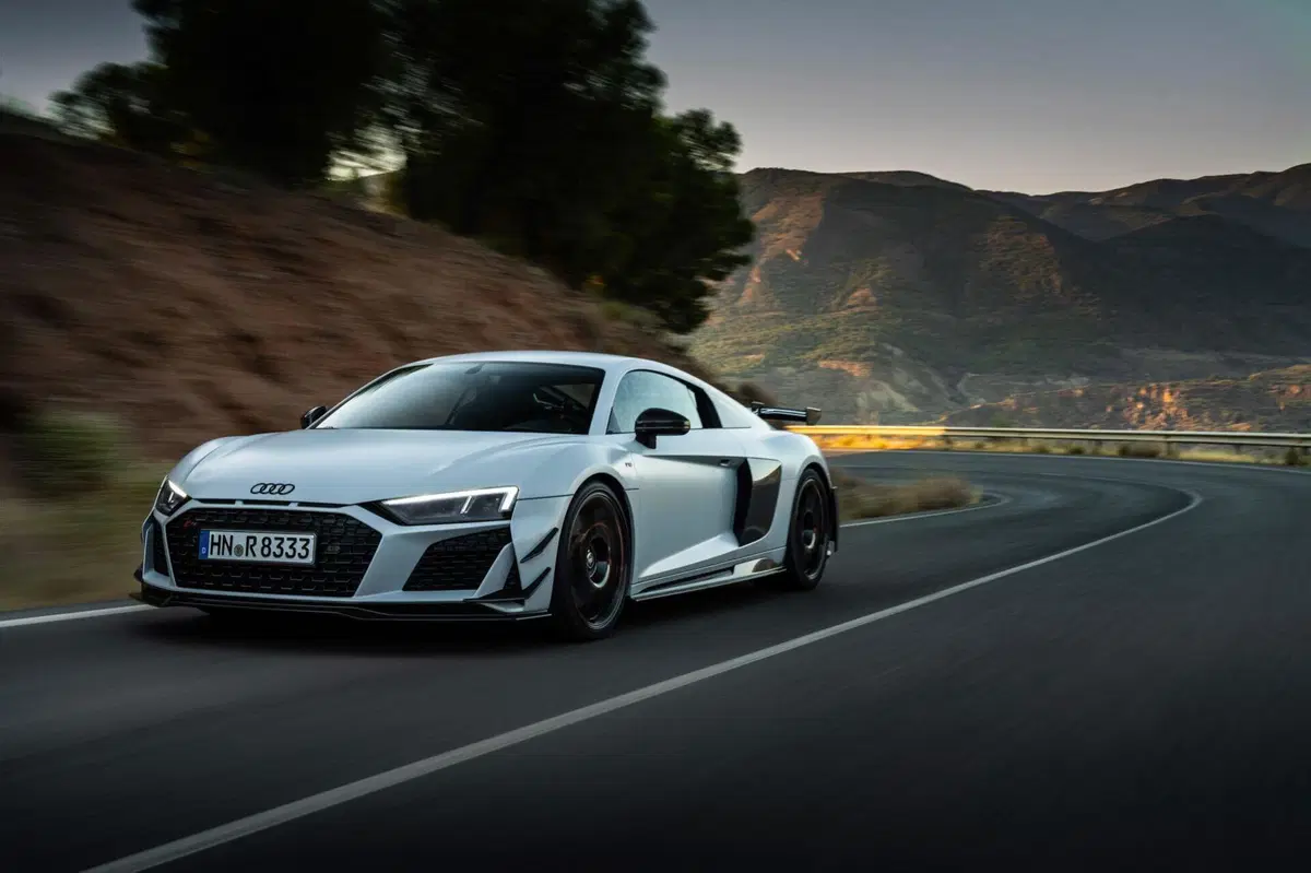 Audi R8 Coupé GT: 620 CV tutto dietro (4)
