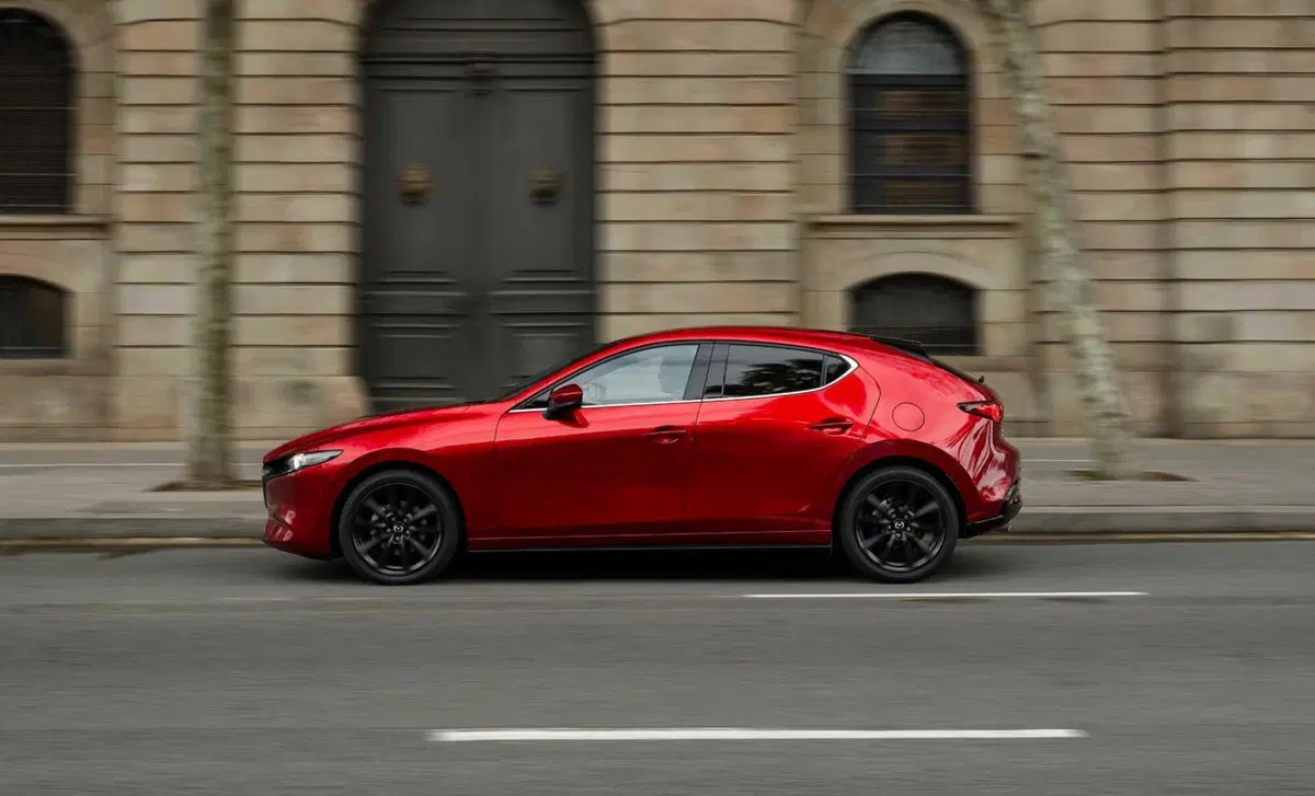 Mazda Mazda3 Hatchback 2.0L e-Skyactiv-G 150 CV M Hybrid Homura (2)