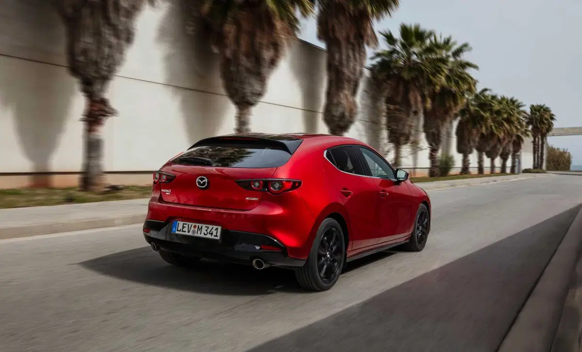 Mazda Mazda3 Hatchback 2.0L e-Skyactiv-G 150 CV M Hybrid Homura (5)