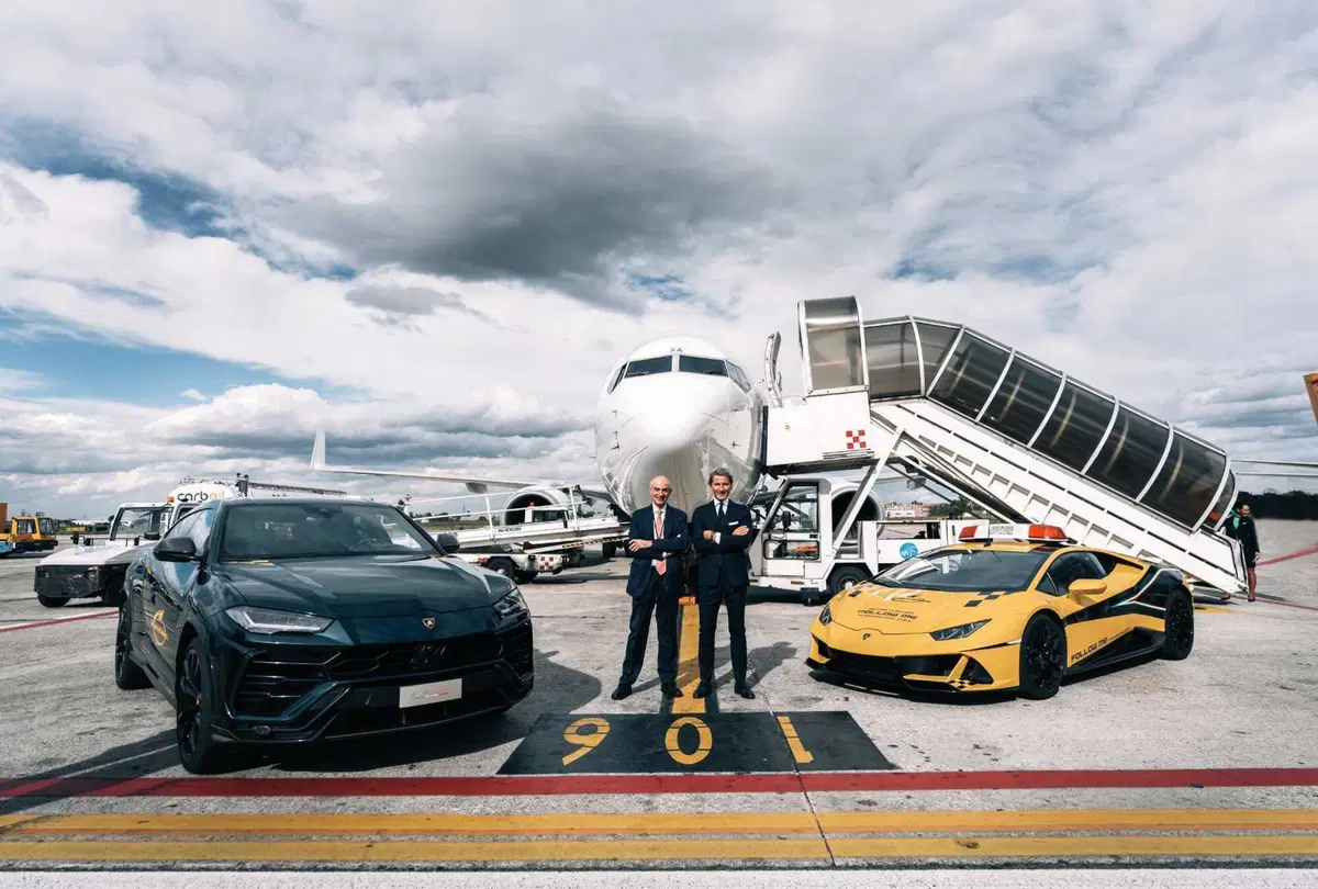 Lamborghini Huracan EVO e Urus per l'Aeroporto di Bologna (2)