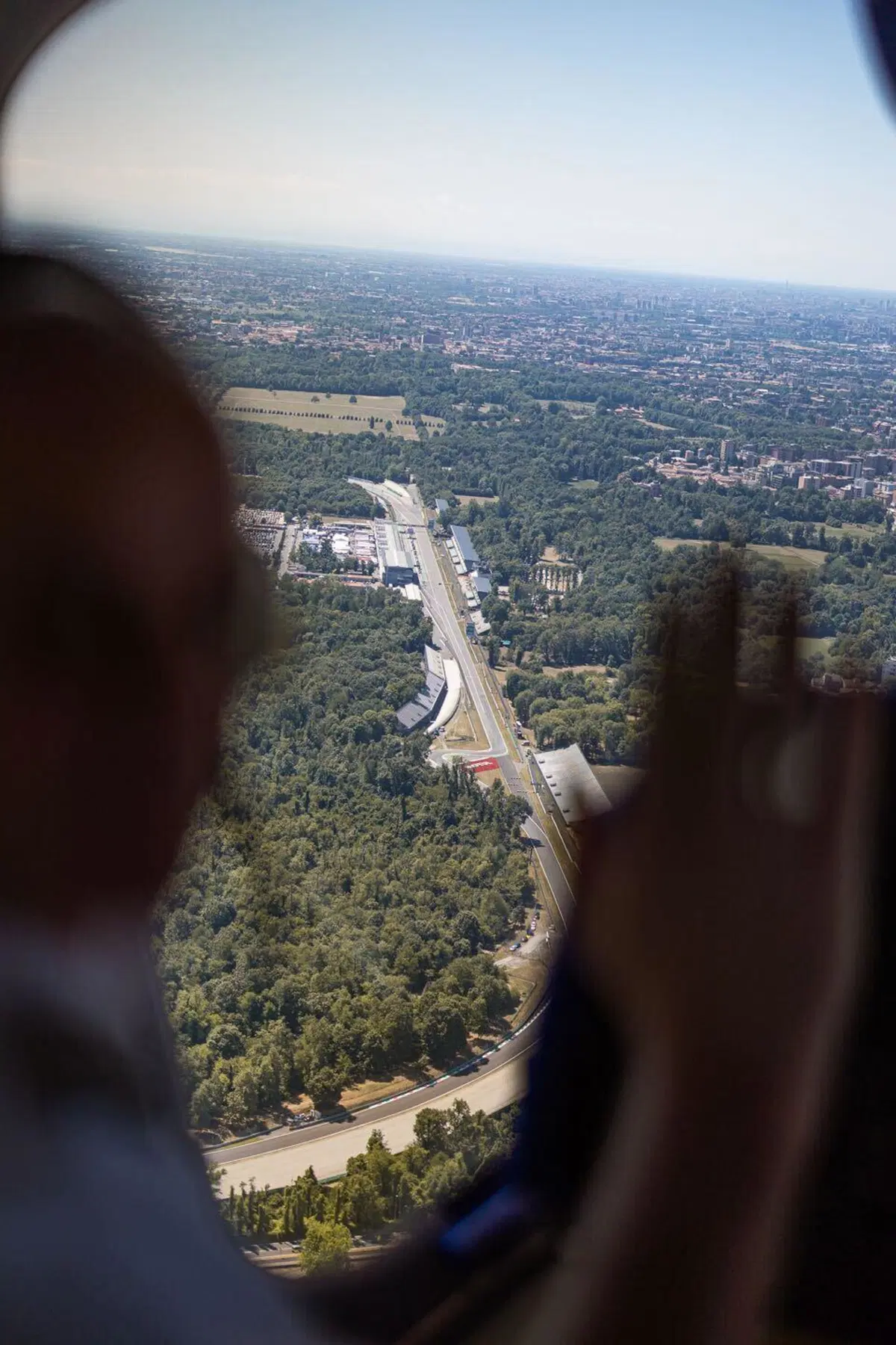 Come si guida un dirigibile da 16 milioni di €? Tutti i segreti del Goodyear Blimp [Video] (14)