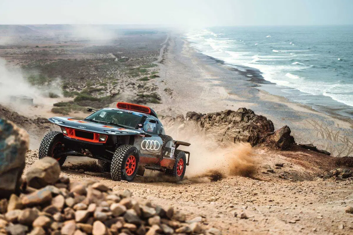 Rally del Marocco. Vincono Howes, Husqvarna, e Chicherit, BRX (23)