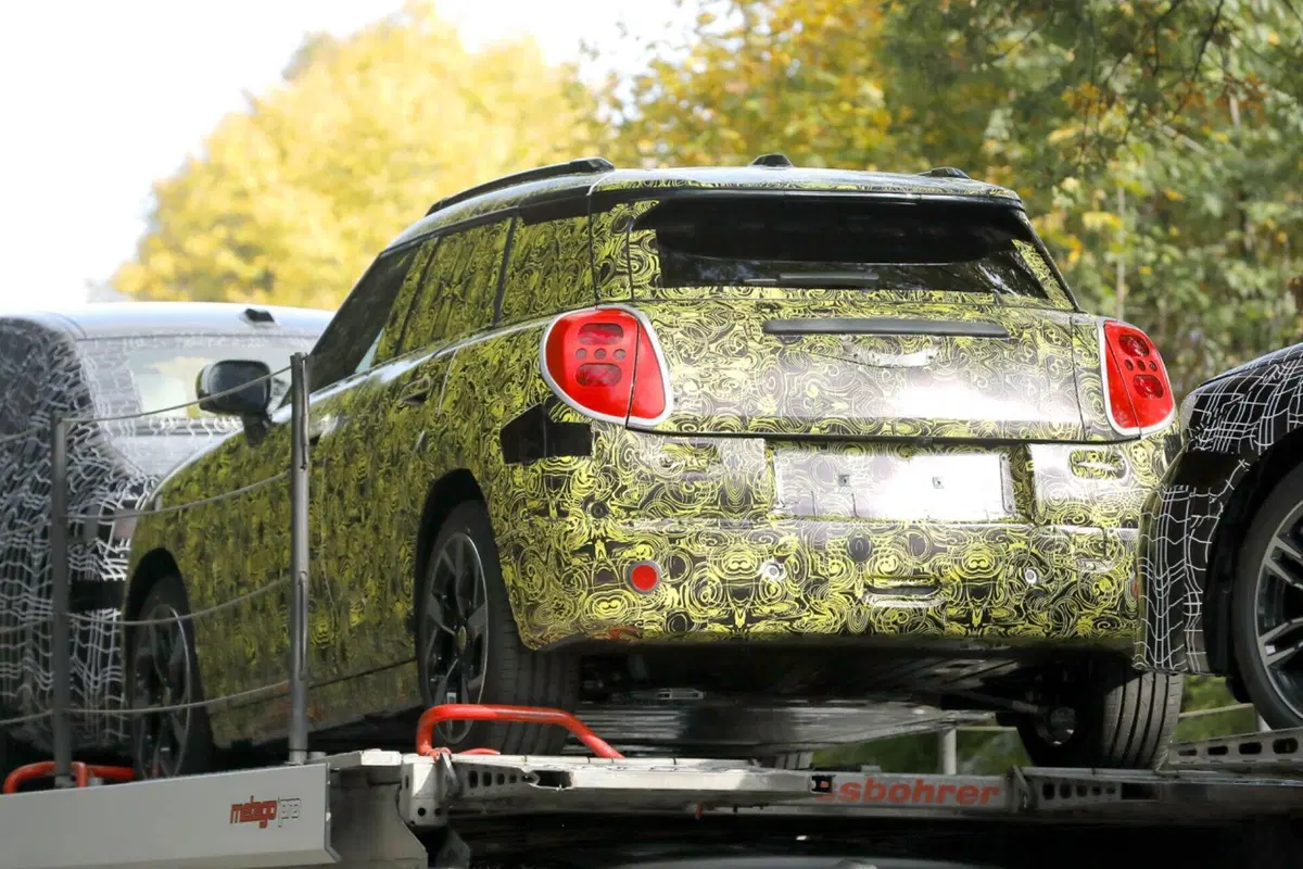 MINI Aceman Elettrica, ecco le foto spia (11)