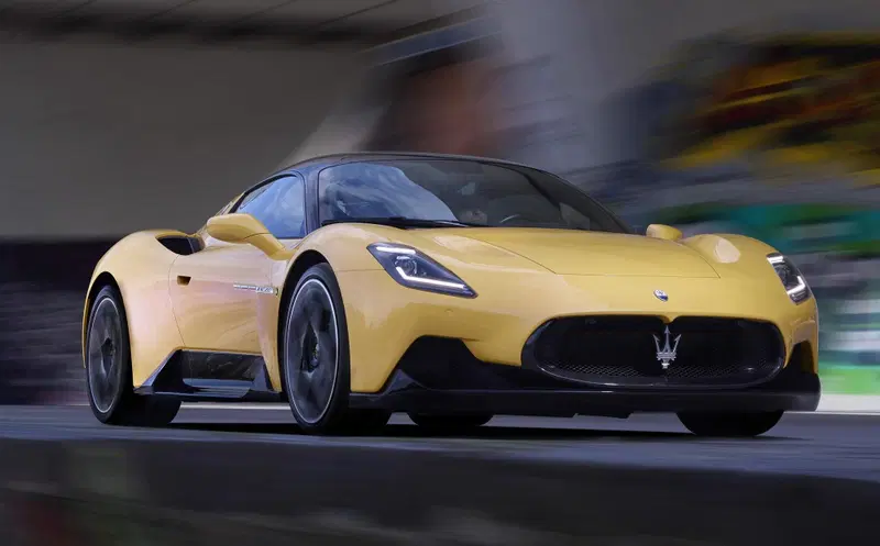 Maserati MC20, arriver&agrave; l'elettrica "Folgore"