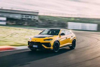 Lamborghini Urus Performante, ti piace vincere facile: pi&ugrave; leggera e potente (666 CV)