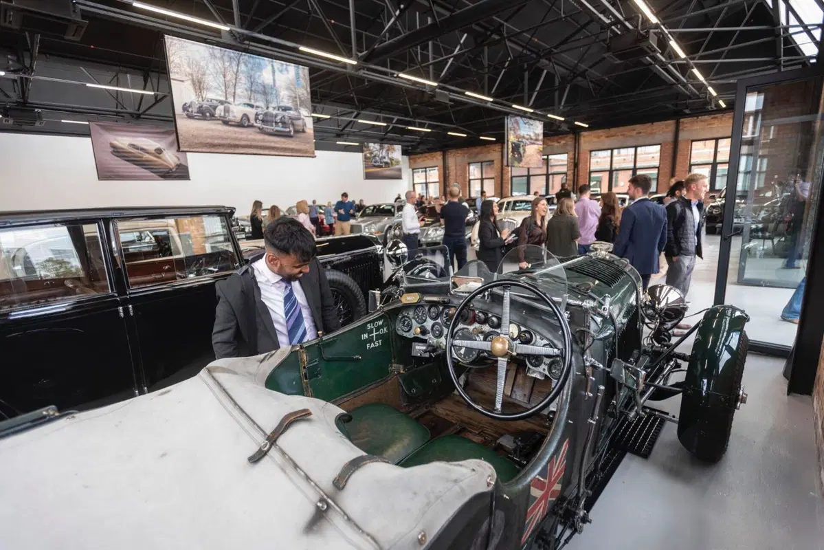 Bentley, il nuovo Heritage Garage di Crewe (4)