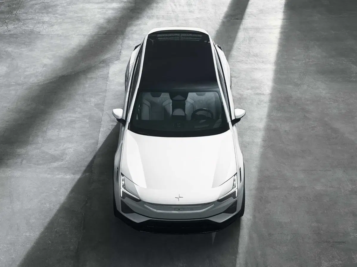 Polestar 3: ora c'è anche SUV e arriverà presto in Italia, da 89.900 euro
