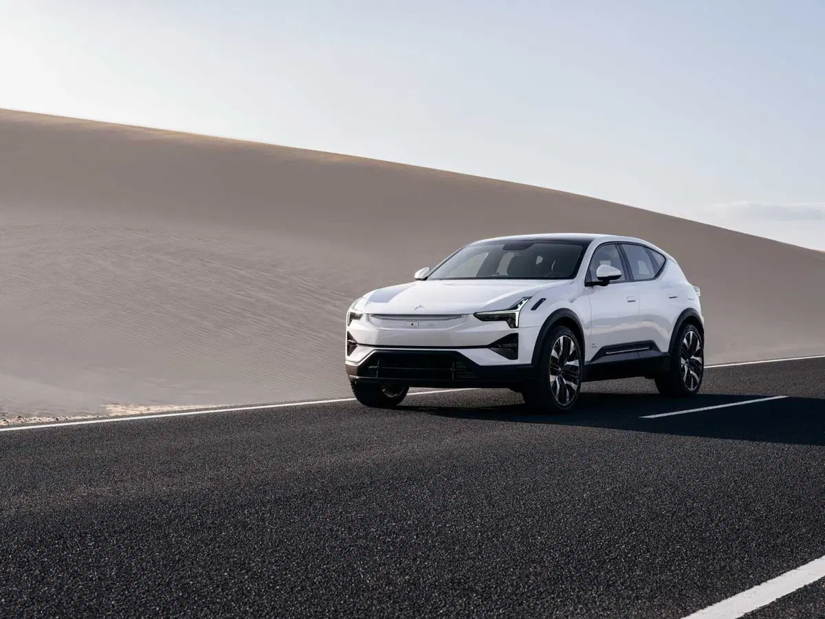 Polestar 3: ora c'è anche SUV e arriverà presto in Italia, da 89.900 euro (16)