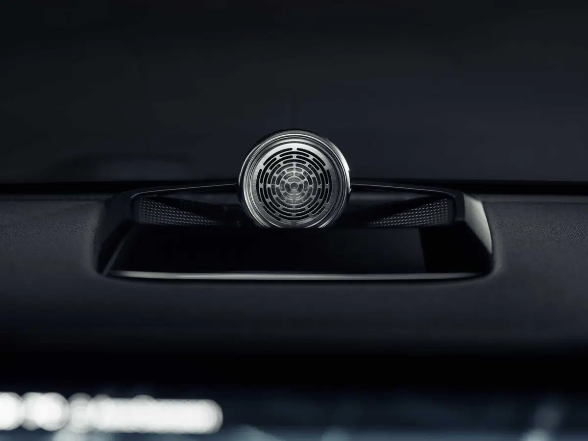 Polestar 3: ora c'è anche SUV e arriverà presto in Italia, da 89.900 euro (37)