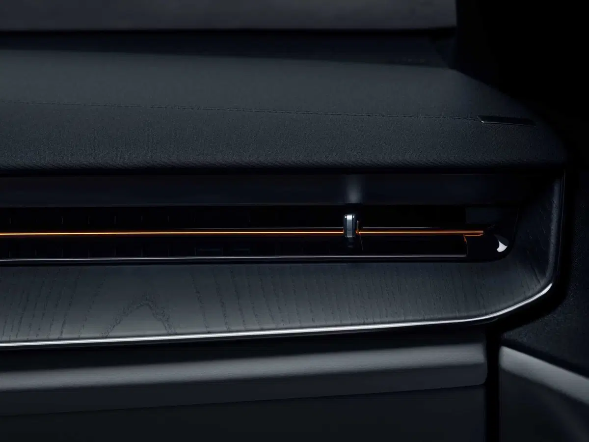 Polestar 3: ora c'è anche SUV e arriverà presto in Italia, da 89.900 euro (42)