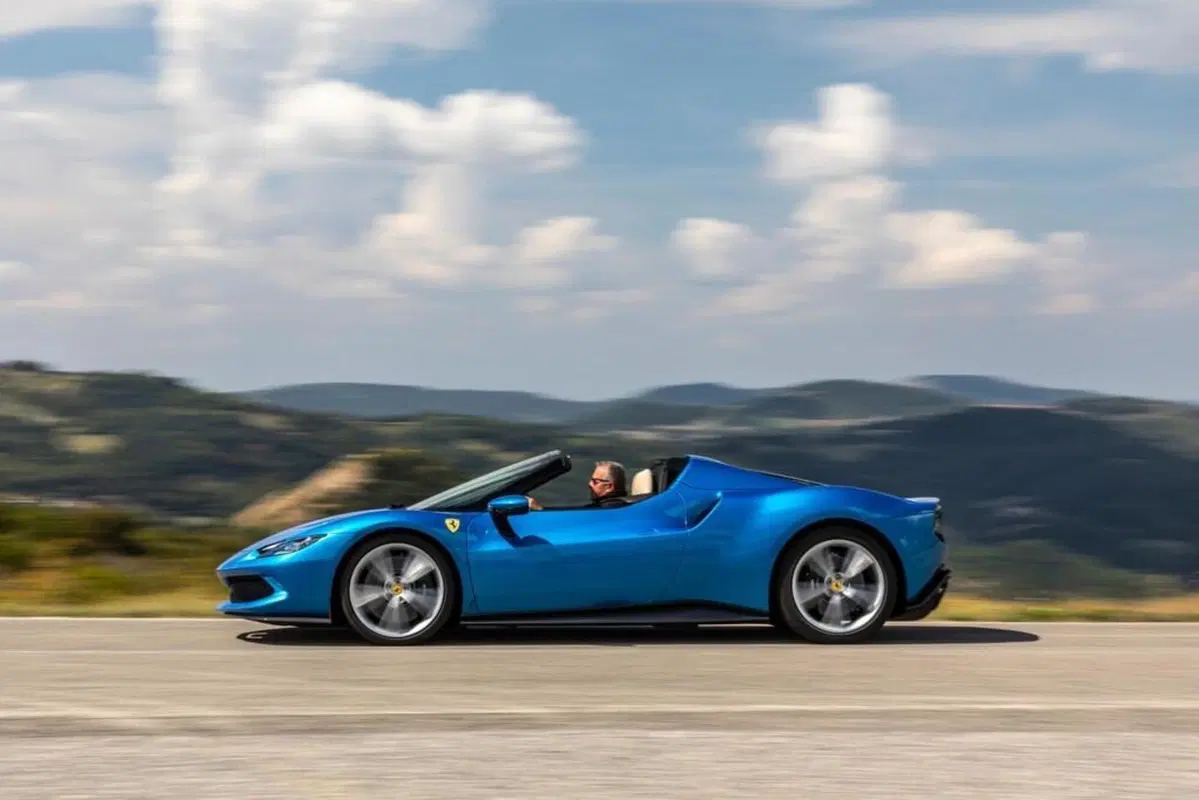 Ferrari 296 GTS: è lei che ti può esaltare più di ogni altra (tranne una...) (6)