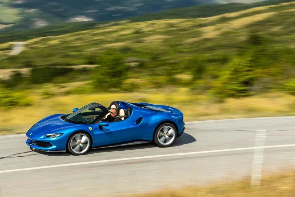 Ferrari 296 GTS: è lei che ti può esaltare più di ogni altra (tranne una...) (11)