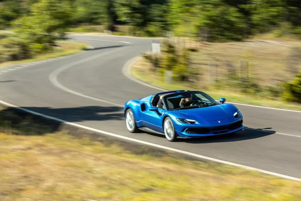 Ferrari 296 GTS: è lei che ti può esaltare più di ogni altra (tranne una...) (13)