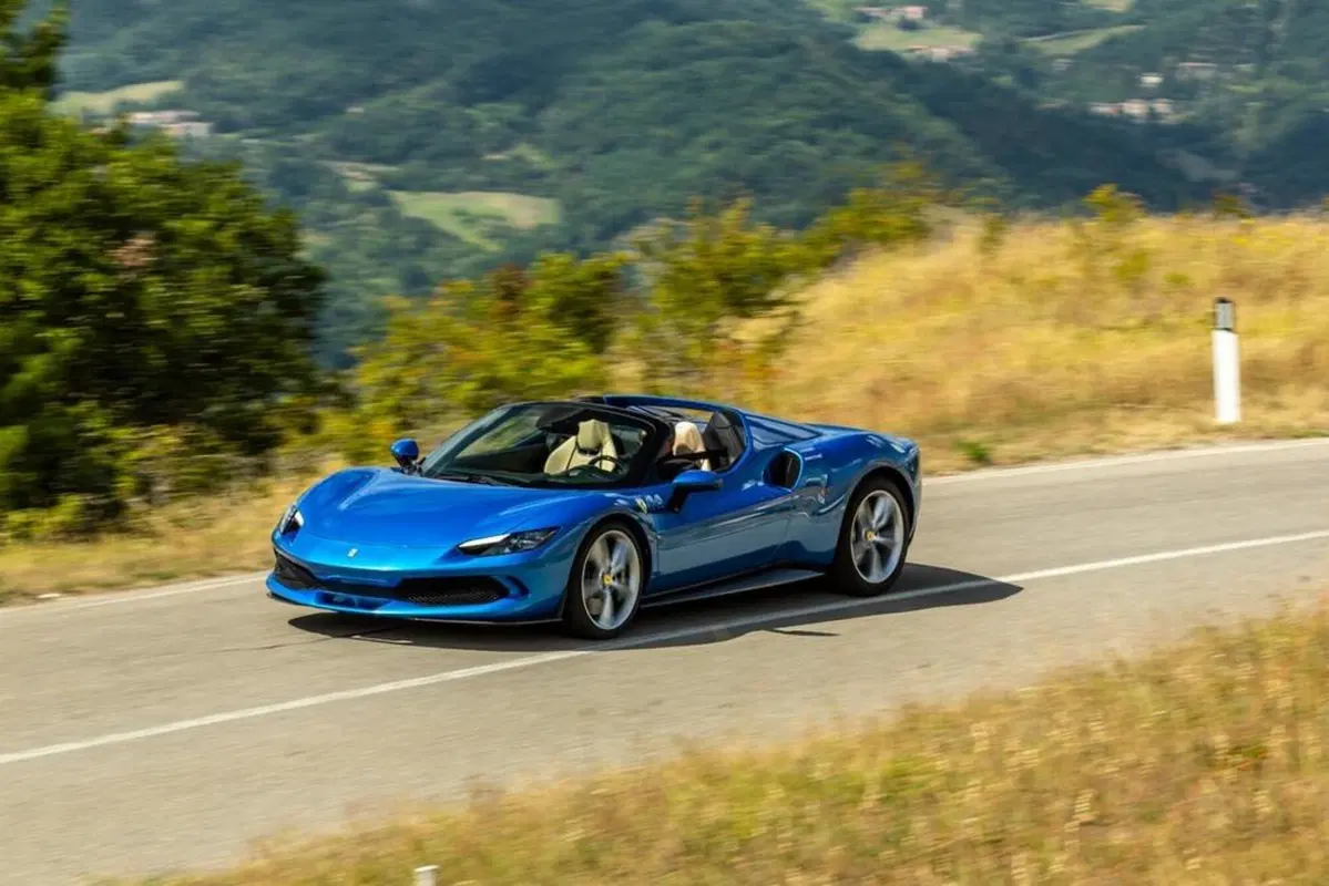 Ferrari 296 GTS: è lei che ti può esaltare più di ogni altra (tranne una...) (14)