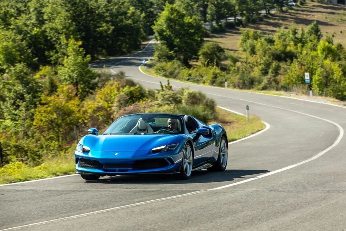 Ferrari 296 GTS: è lei che ti può esaltare più di ogni altra (tranne una...) (27)