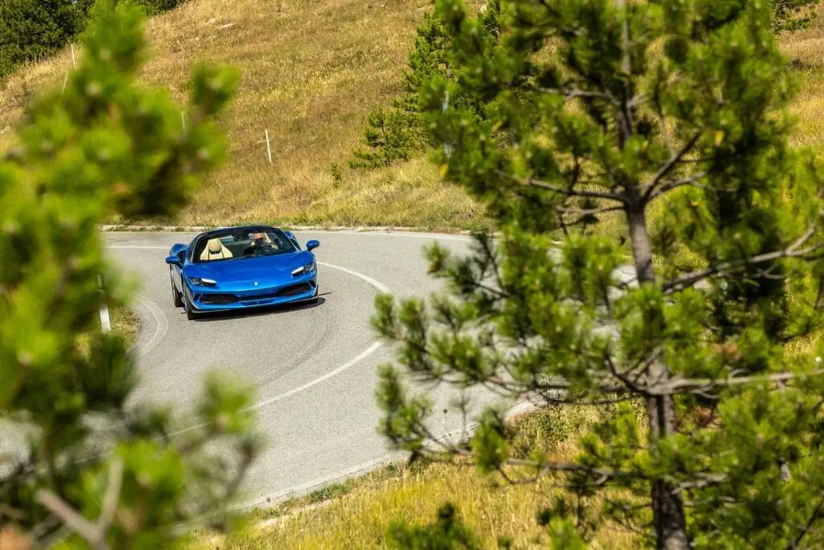 Ferrari 296 GTS: è lei che ti può esaltare più di ogni altra (tranne una...) (30)