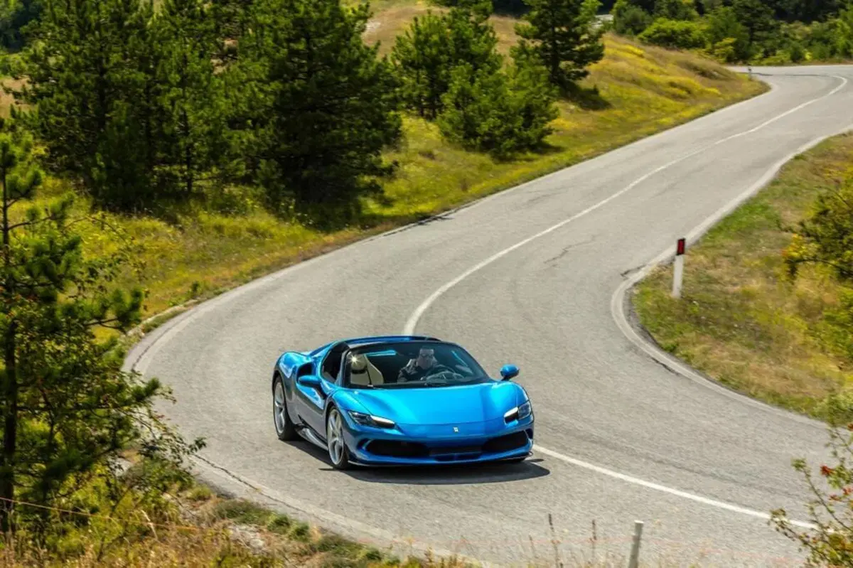 Ferrari 296 GTS: è lei che ti può esaltare più di ogni altra (tranne una...) (32)