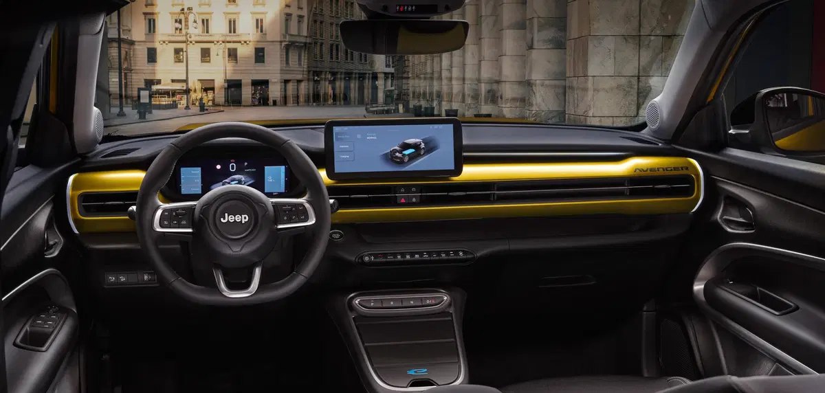 Jeep Avenger: ecco gli interni e i dettagli della meccanica a Parigi 2022 (47)