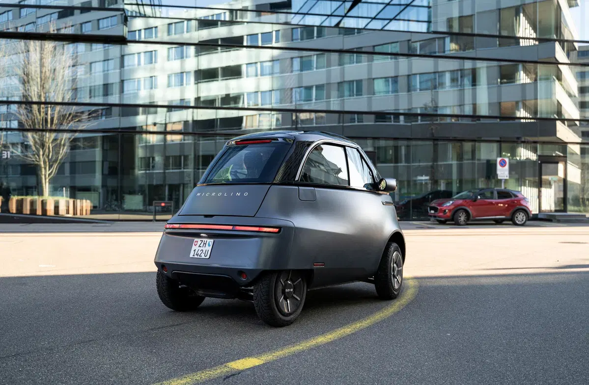Microlino a Parigi 2022: la Isetta del nuovo millennio ha due nuove versioni al Salone (5)