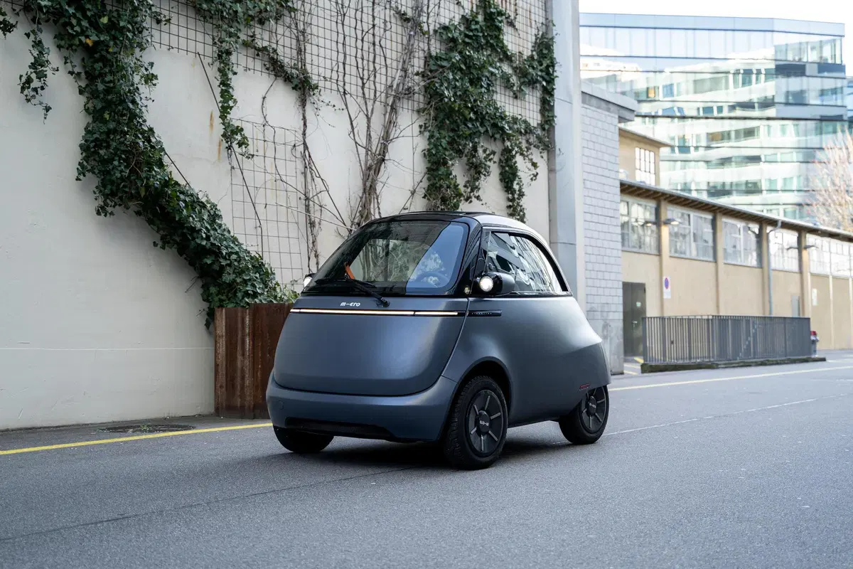 Microlino a Parigi 2022: la Isetta del nuovo millennio ha due nuove versioni al Salone (6)