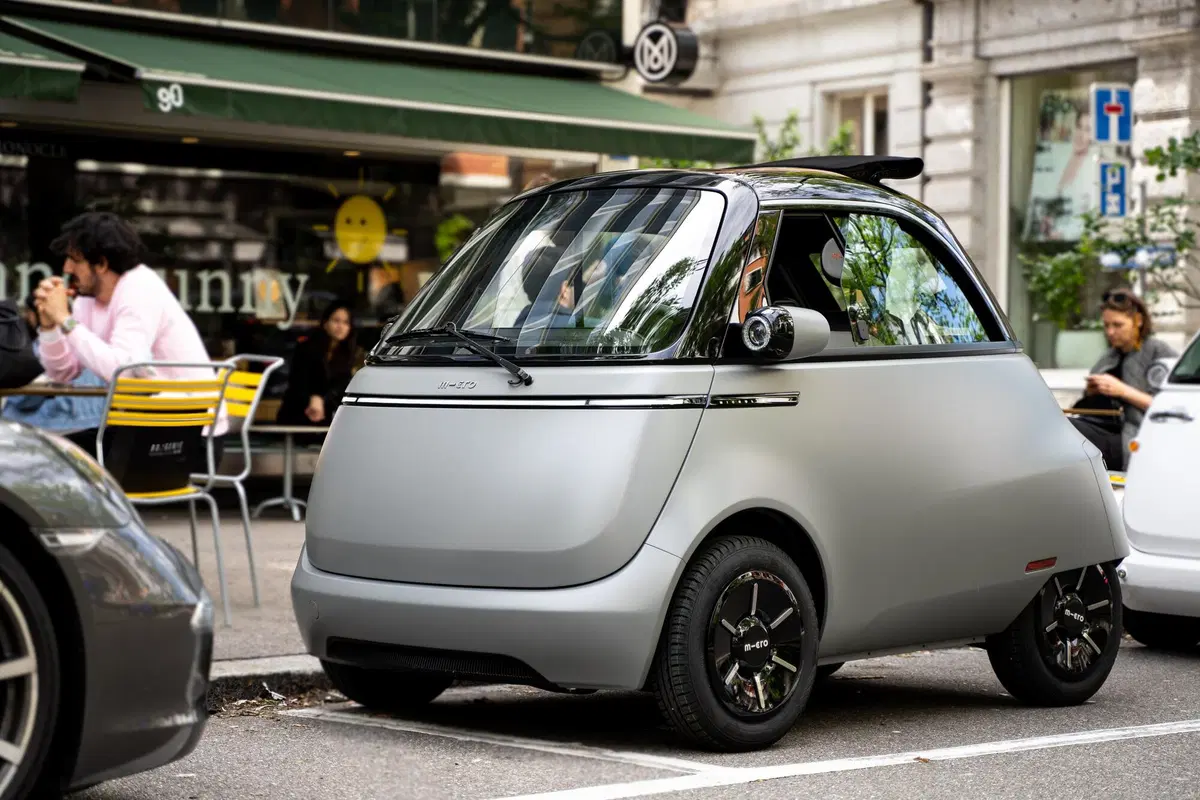 Microlino a Parigi 2022: la Isetta del nuovo millennio ha due nuove versioni al Salone (21)