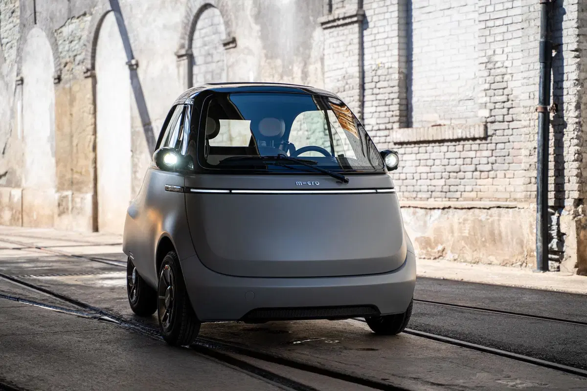Microlino a Parigi 2022: la Isetta del nuovo millennio ha due nuove versioni al Salone (28)