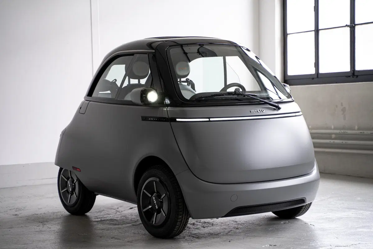 Microlino a Parigi 2022: la Isetta del nuovo millennio ha due nuove versioni al Salone (32)